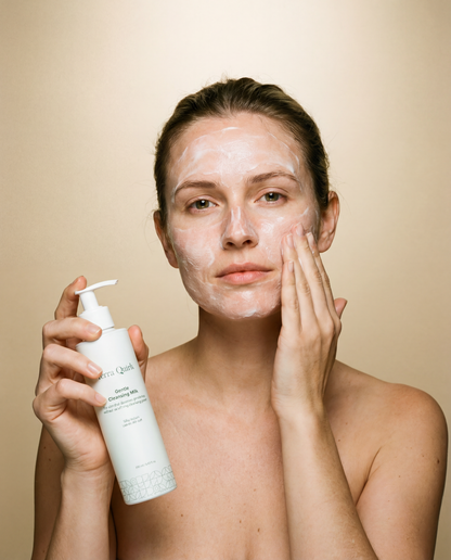 Gentle Cleansing Milk (Lipid-Replenishing)